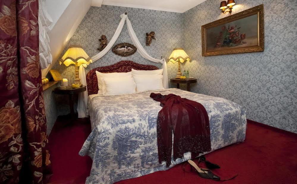 Dwor Giemzow Hotel - Autostrada A1 罗兹 外观 照片